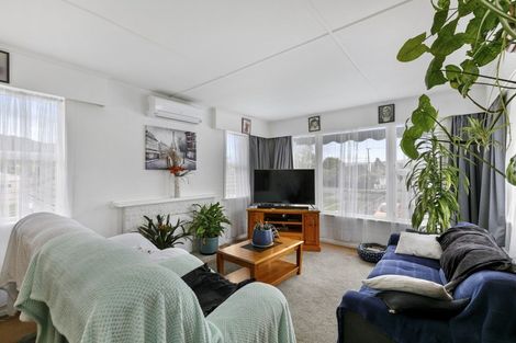 Photo of property in 52 Kowhai Street, Wainuiomata, Lower Hutt, 5014