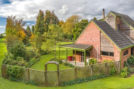 Photo of property in 275 Kimberley Road, Levin, 5571