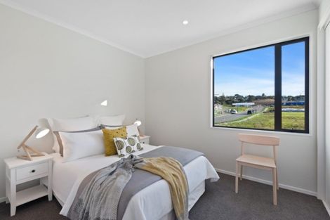 Photo of property in 46 Owen Chapman Drive, Red Beach, 0932