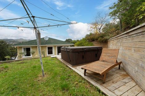Photo of property in 1 Rimu Street, Tawa, Wellington, 5028