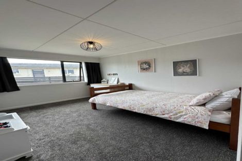 Photo of property in 130 Cunningham Crescent, Grasmere, Invercargill, 9810