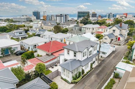 Photo of property in 5a Torless Terrace, Thorndon, Wellington, 6011