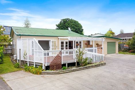 Photo of property in 17 Paramu Avenue, Birkdale, Auckland, 0626