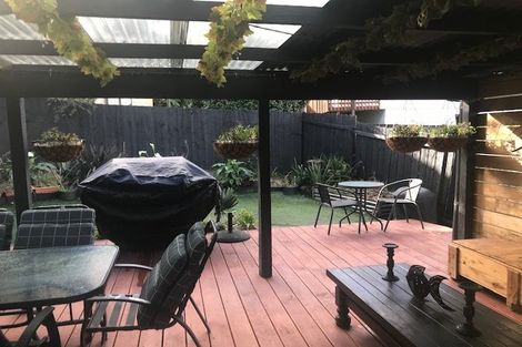 Photo of property in 7 Frosses Place, Massey, Auckland, 0614