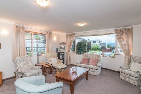 Photo of property in 15 Millennium Hill, Paraparaumu, 5032