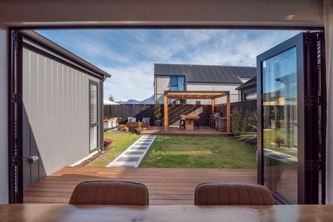 Photo of property in 37 Barn Road, Jacks Point, 9371