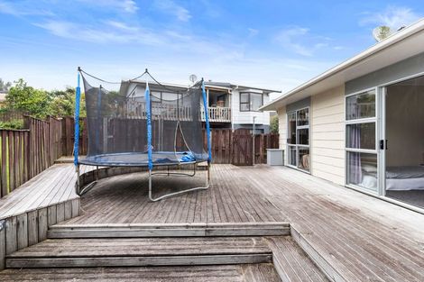 Photo of property in 14 Waari Avenue, Sunnyvale, Auckland, 0612