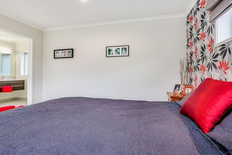 Photo of property in 37 Capriana Drive, Karaka, Papakura, 2113