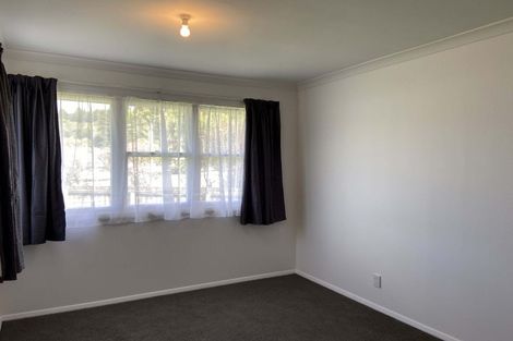 Photo of property in 4 Mangaroa Hill Road, Clouston Park, Upper Hutt, 5018