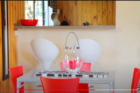 Photo of property in 20 Yeovil Road, Te Atatu Peninsula, Auckland, 0610