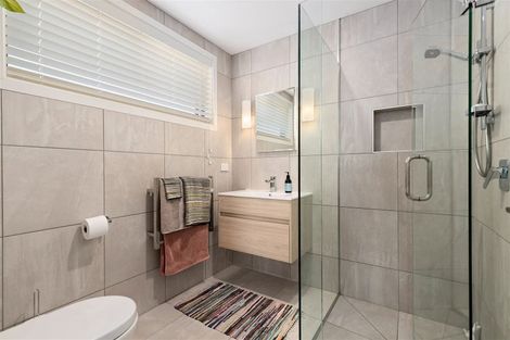 Photo of property in 4 Leaning Rock Lane, Wanaka, 9305