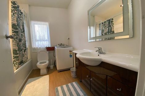 Photo of property in 52c Alfriston Road, Manurewa East, Auckland, 2102