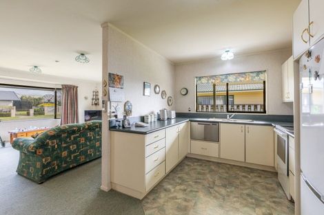 Photo of property in 3 Belgrove Drive, Waipukurau, 4200