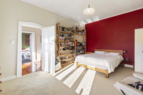 Photo of property in 74 Glen Road, Kelburn, Wellington, 6012