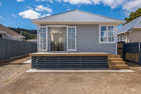 Photo of property in 4a Langford Street, Naenae, Lower Hutt, 5011