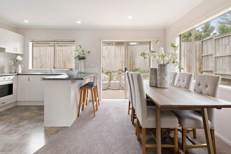Photo of property in 10 Attymon Lane, East Tamaki, Auckland, 2016