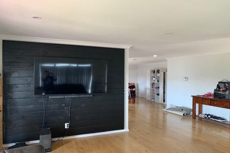 Photo of property in 4 Trillick Place, Tuakau, 2121