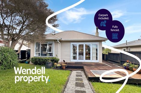 Photo of property in 36 Fairmount Road, Titirangi, Auckland, 0604