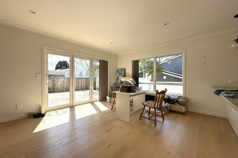 Photo of property in 26b Stottholm Road, Titirangi, Auckland, 0604