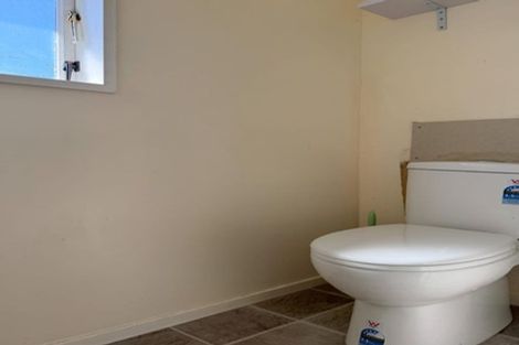Photo of property in 145 Chivalry Road, Glenfield, Auckland, 0629