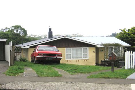 Photo of property in 22 Bellringer Crescent, Newlands, Wellington, 6037
