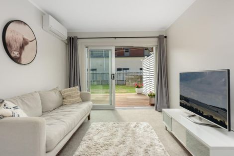 Photo of property in 40 Maunganui Road, Mount Maunganui, 3116