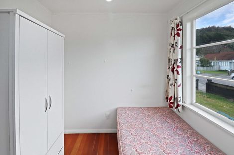 Photo of property in 11 Toomath Street, Naenae, Lower Hutt, 5011