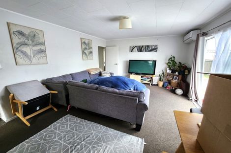 Photo of property in 60 Burundi Avenue, Clendon Park, Auckland, 2103