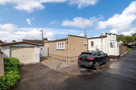 Photo of property in 1/46 Eversleigh Road, Belmont, Auckland, 0622