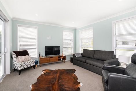 Photo of property in 10 Mcilwaine Place, Marton, 4710