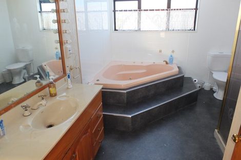 Photo of property in 12 Low Avenue, Foxton Beach, Foxton, 4815