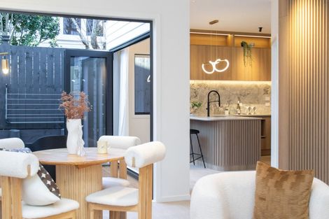 Photo of property in 4b Lyford Crescent, Sunnynook, Auckland, 0620