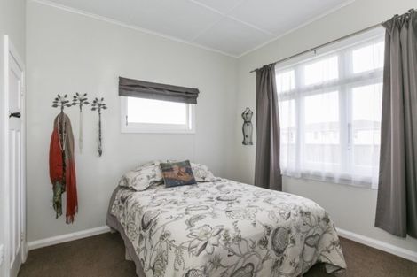 Photo of property in 37 Chester Street, Taradale, Napier, 4112