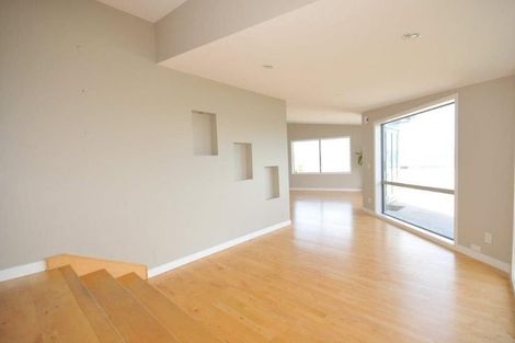 Photo of property in 12 Sunhaven Drive, Newlands, Wellington, 6037