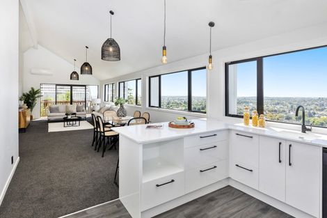 Photo of property in 37 Whareora Terrace, Cashmere, Christchurch, 8022