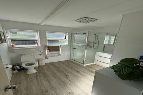 Photo of property in 1/144a Mcleod Road, Te Atatu South, Auckland, 0610