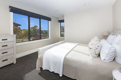Photo of property in 5 Elmwood Road, Strowan, Christchurch, 8052