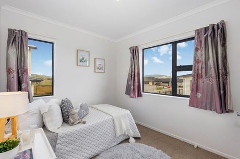 Photo of property in 7a Sandino Place, Grenada Village, Wellington, 6037