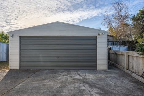 Photo of property in 4 Ross Grove, Paraparaumu, 5032