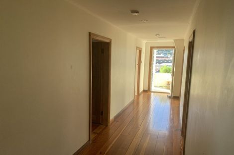 Photo of property in 37 Ara Paiwhenua, Tawa, Wellington, 5028