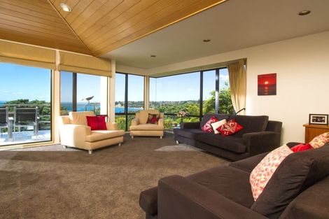 Photo of property in 33 Beulah Avenue, Rothesay Bay, Auckland, 0630