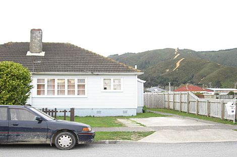Photo of property in 50 Hewer Crescent, Naenae, Lower Hutt, 5011