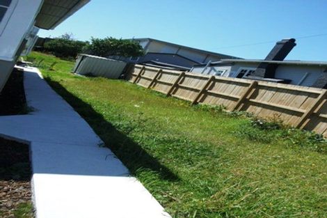 Photo of property in 4a Hugh Brown Drive, New Lynn, Auckland, 0600
