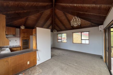 Photo of property in 34a Mark Edward Drive, Half Moon Bay, Auckland, 2012
