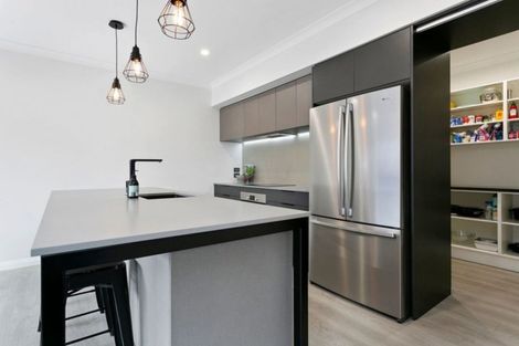 Photo of property in 8 Richards Street, Cambridge, 3434