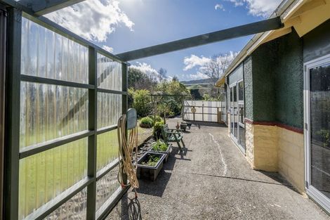 Photo of property in 222 Gladstone Road, Levin, 5571