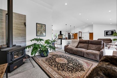 Photo of property in 7 Harkness Rice Way, Koru, New Plymouth, 4374