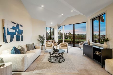 Photo of property in 22 Calypso Place, Rothesay Bay, Auckland, 0630