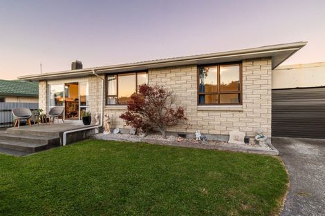 Photo of property in 2/71 Meeanee Road, Taradale, Napier, 4112