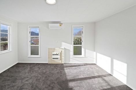 Photo of property in 2 Argyle Grove, Trentham, Upper Hutt, 5018